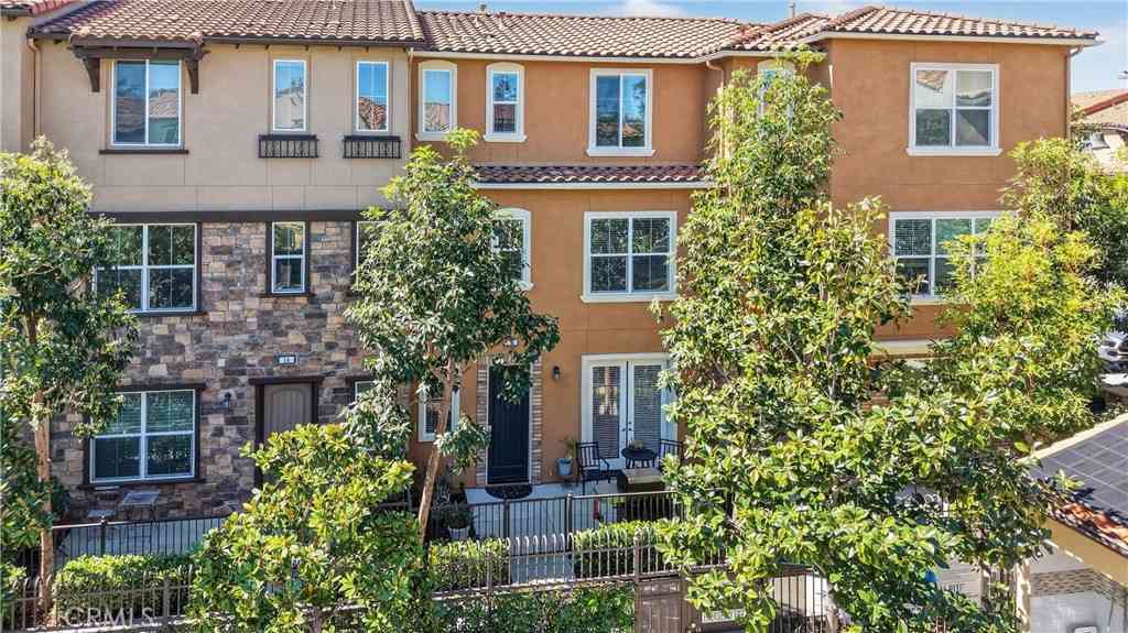 Condo For Sale - 16 Wesley Way<br/> Mission Viejo, CA 92691