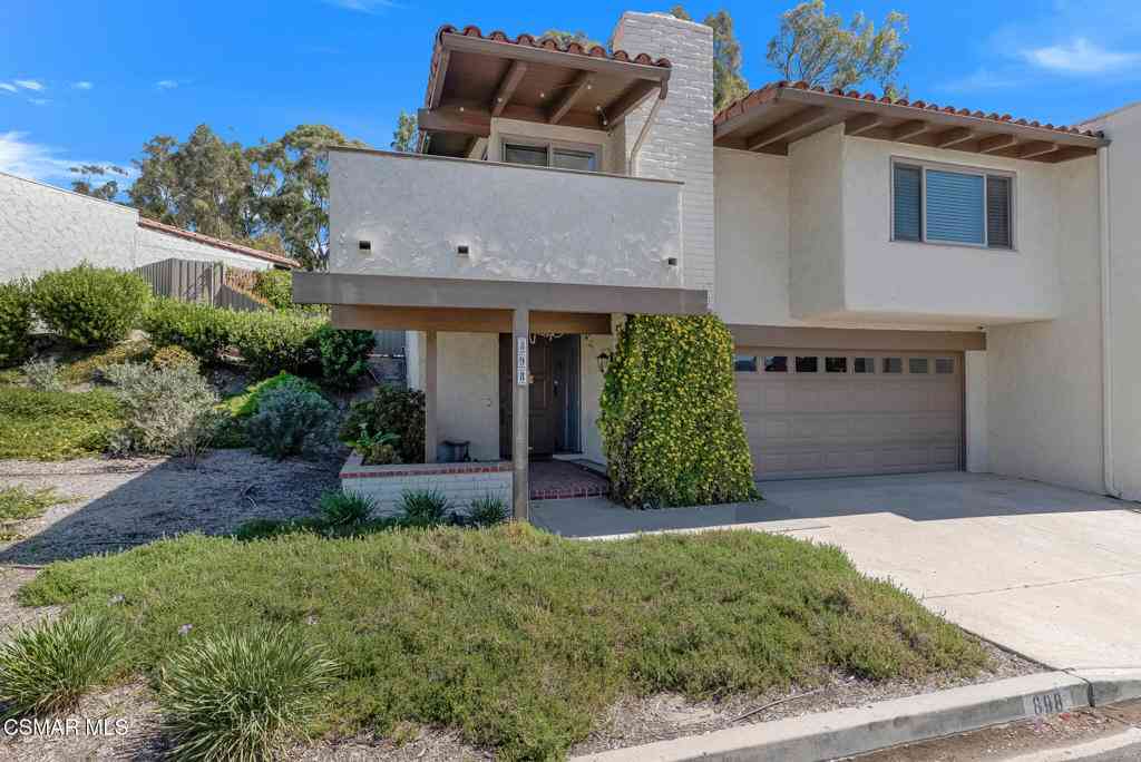 Townhouse For Sale - 898 Woodlawn Drive<br/> Thousand Oaks, CA 91360