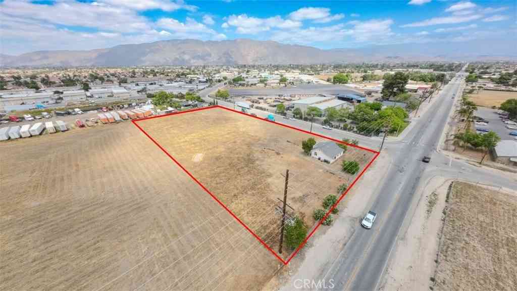 Homes For Sale - 1011 W 7th St<br/> San Jacinto, CA 92582