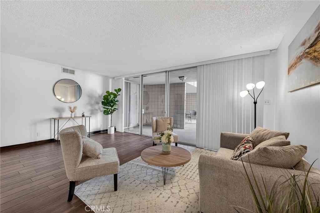 Condo For Sale - 6979 Palm Court #146N<br/> Riverside, CA 92506