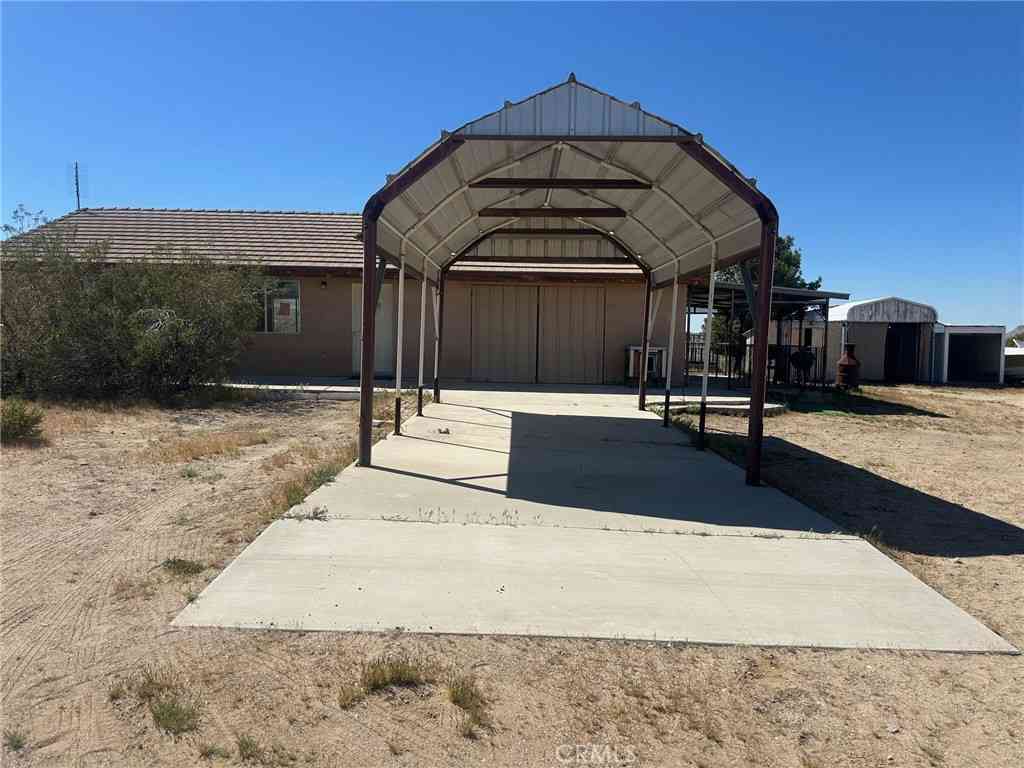 Homes For Sale - 9772 Alamo<br/> Lucerne Valley, CA 92356