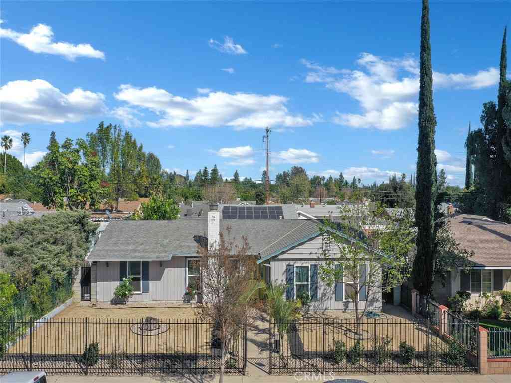 Homes For Sale - 10020 Mason Avenue<br/> Chatsworth, CA 91311