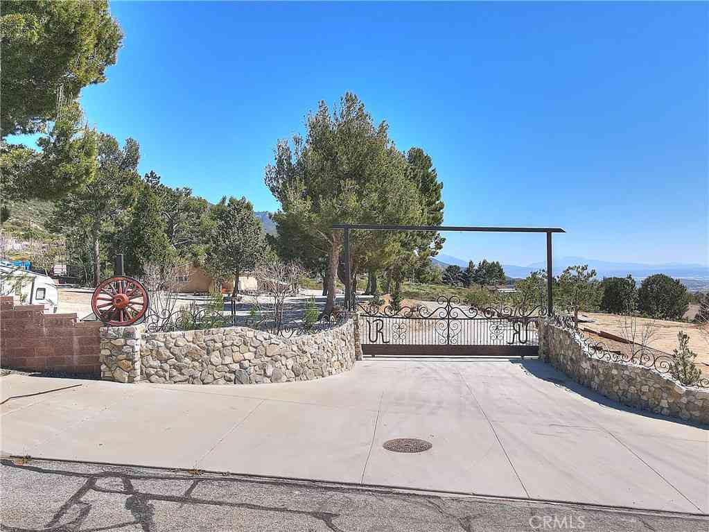 Homes For Sale - 575 Greenwood Avenue<br/> San Bernardino, CA 92407