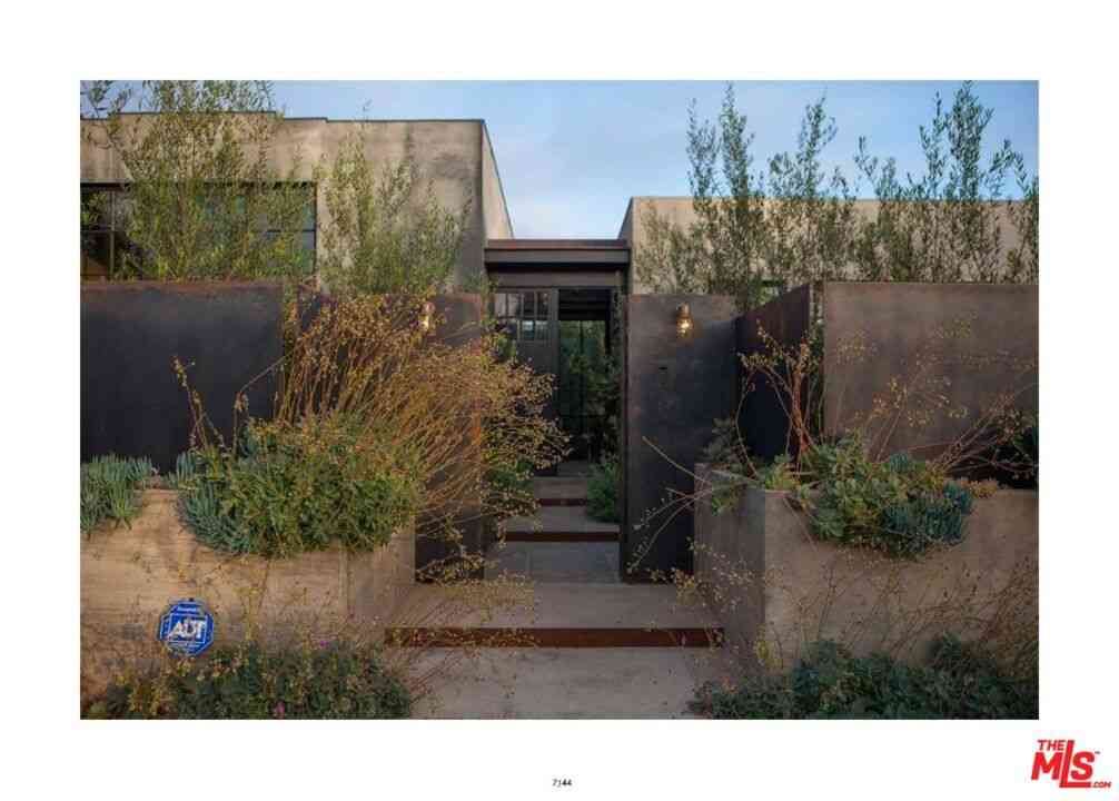Homes For Rent - 1214 Palms Boulevard<br/> Venice, CA 90291
