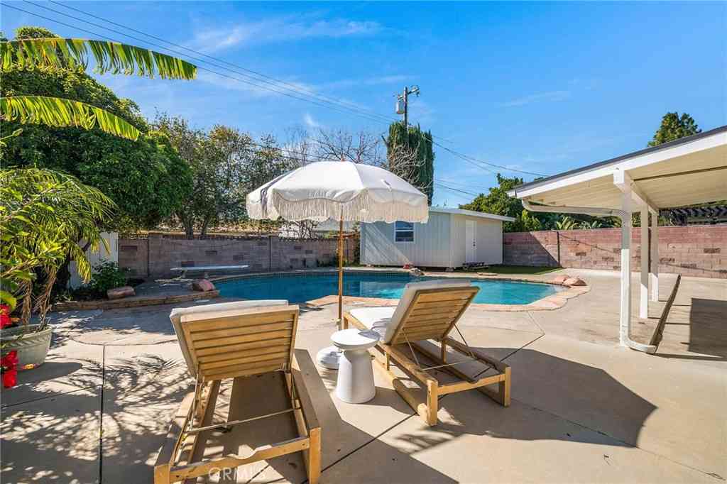 Homes For Sale - 24224 Welby<br/> West Hills, CA 91307