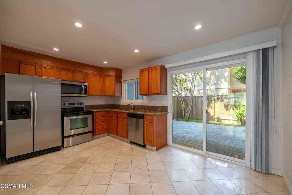 Townhouse For Sale - 30529 Canwood Street<br/> Agoura Hills, CA 91301