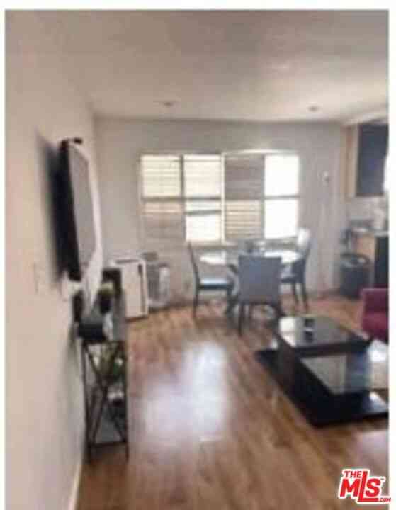 Condo For Rent - 137 Rexford #2<br/> Beverly Hills, CA 90212