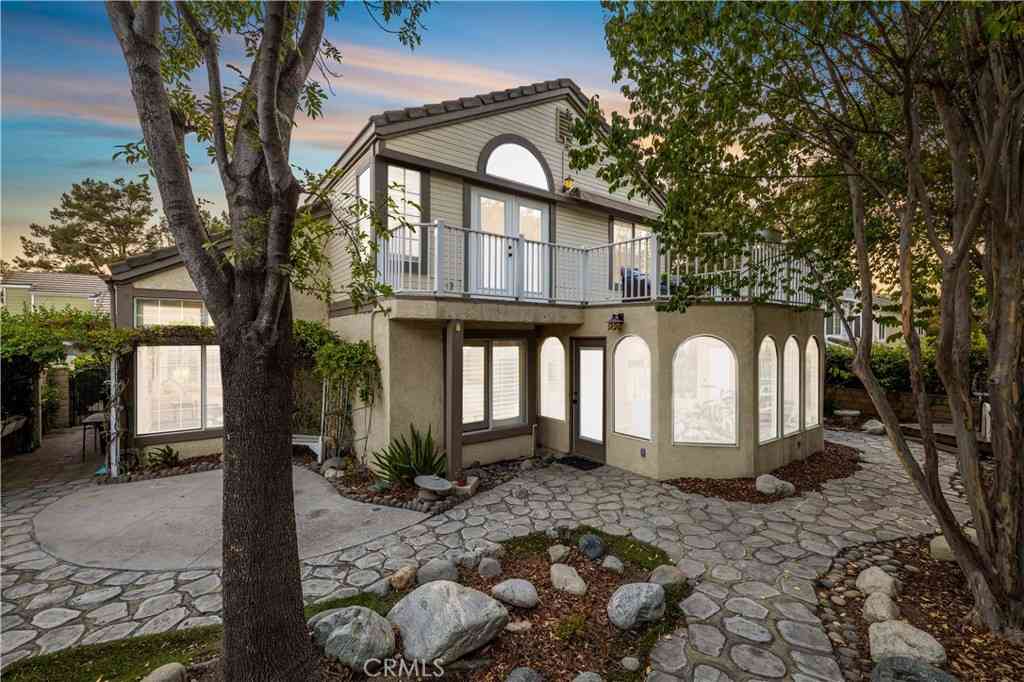 Homes For Sale - 3231 Barn Owl<br/> La Verne, CA 91750