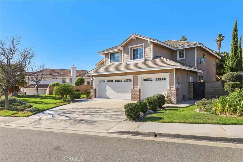 Homes For Sale - 14215 Everglades Court<br/> Canyon Country, CA 91387