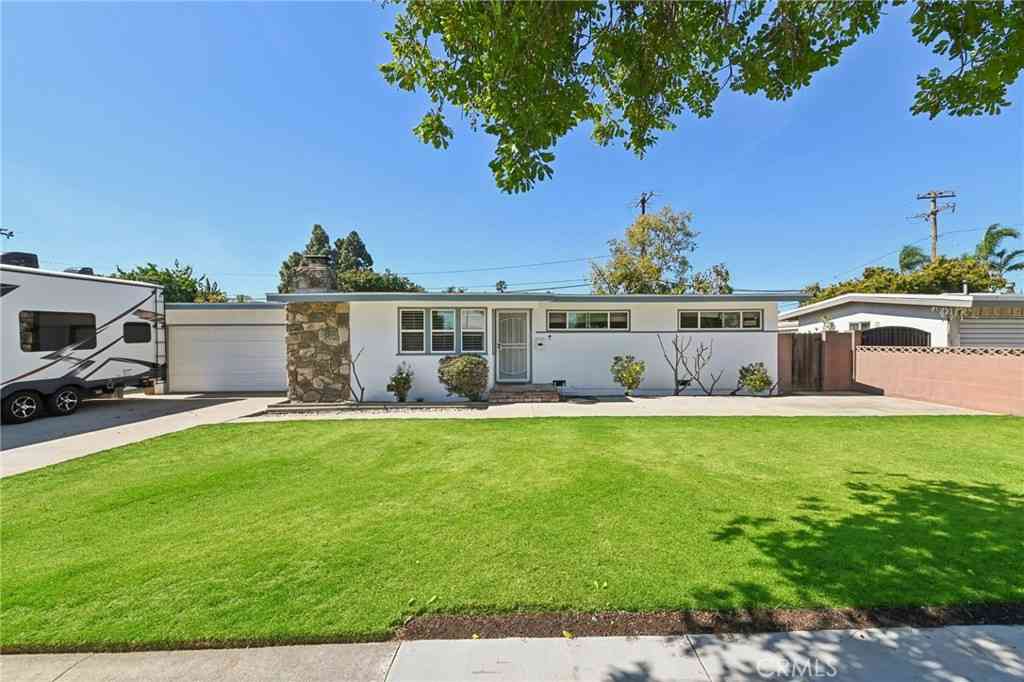 Homes For Sale - 13631 Richardson Way<br/> Westminster, CA 92683