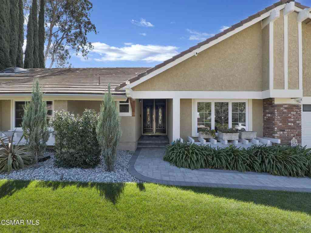 Homes For Sale - 1590 Meander Drive<br/> Simi Valley, CA 93065