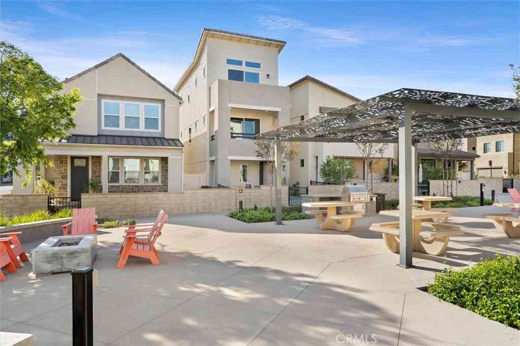Homes For Sale - 540 Sparrowhawk<br/> Rancho Mission Viejo, CA 92694