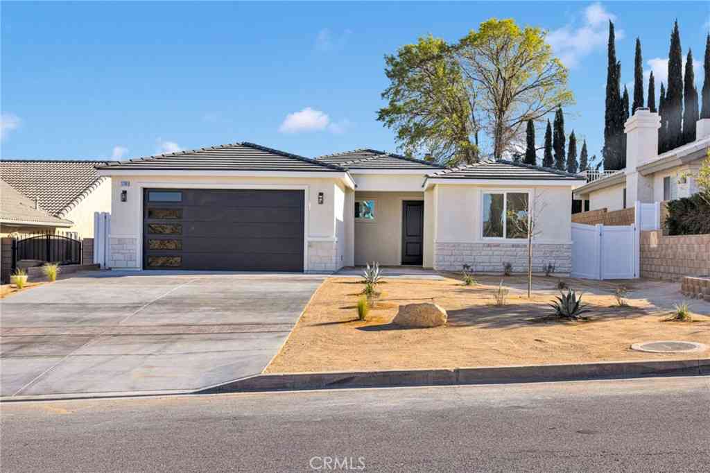 Homes For Sale - 17795 Vista Point Drive<br/> Victorville, CA 92395