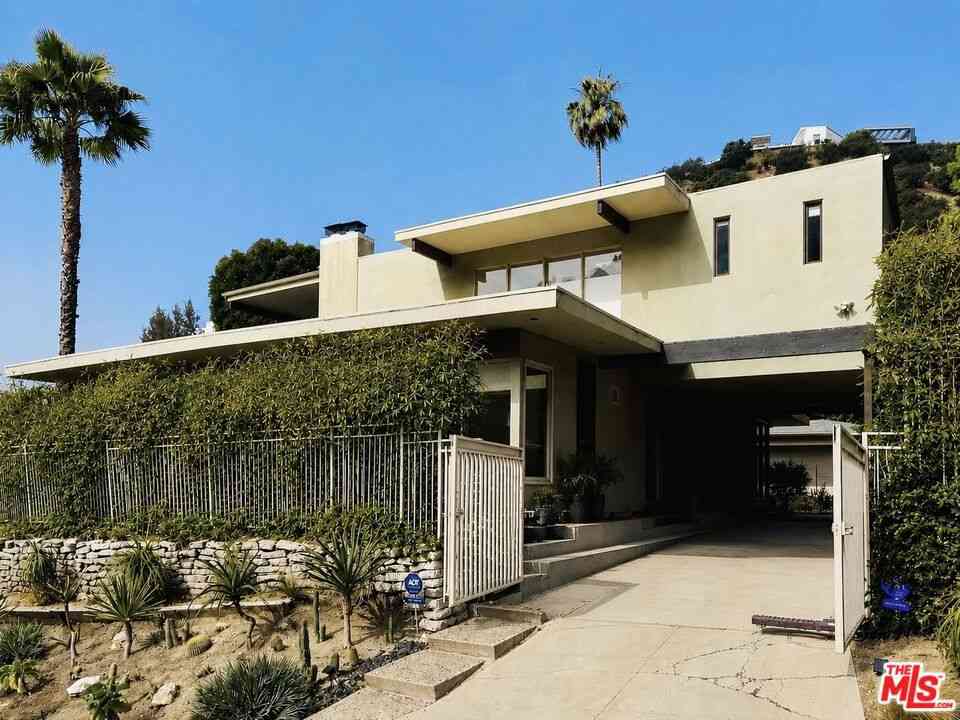 Homes For Rent - 1555 Rising Glen Road<br/> Los Angeles, CA 90069