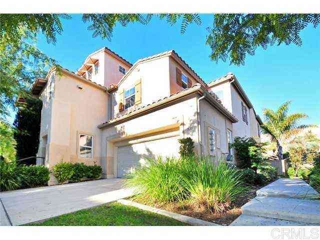 Townhouse For Rent - 335 Caminito Barcelona Street<br/> Chula Vista, CA 91914