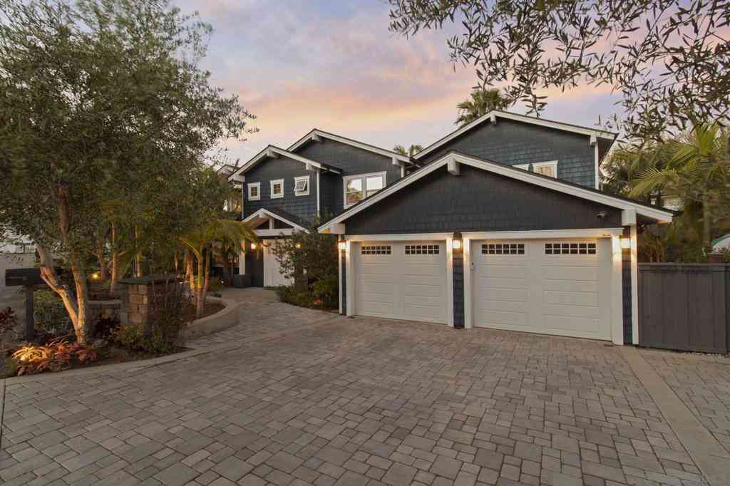 Homes For Sale - 418 Parkwood Ln<br/> Encinitas, CA 92024