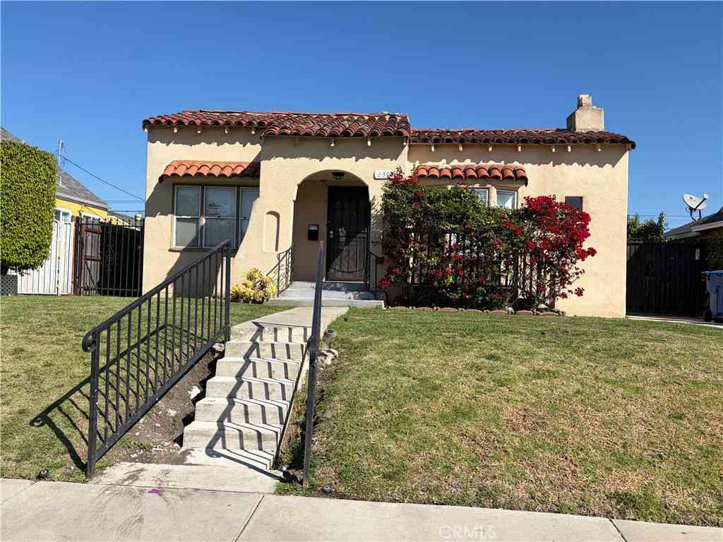 Homes For Sale - 2303 W 75th Street<br/> Los Angeles, CA 90043