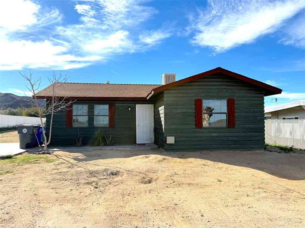 Homes For Sale - 7004 El Sol Avenue<br/> 29 Palms, CA 92277