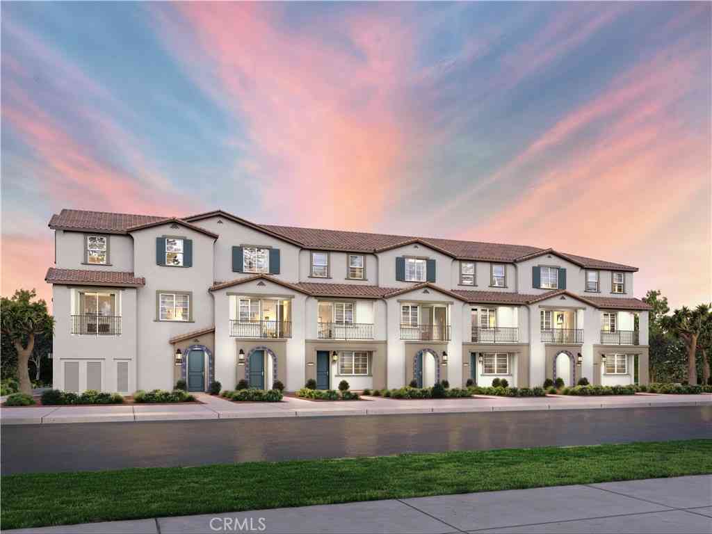 Townhouse For Sale - 4891 Merida Way<br/> Oceanside, CA 92057
