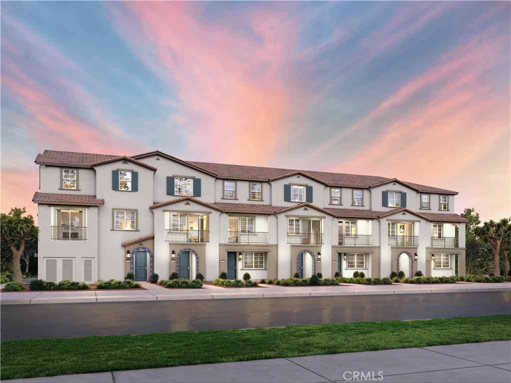 Townhouse For Sale - 4867 Merida Way<br/> Oceanside, CA 92057