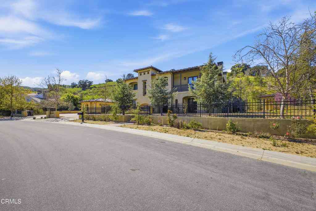 Homes For Sale - 27417 Park Vista Road<br/> Agoura Hills, CA 91301