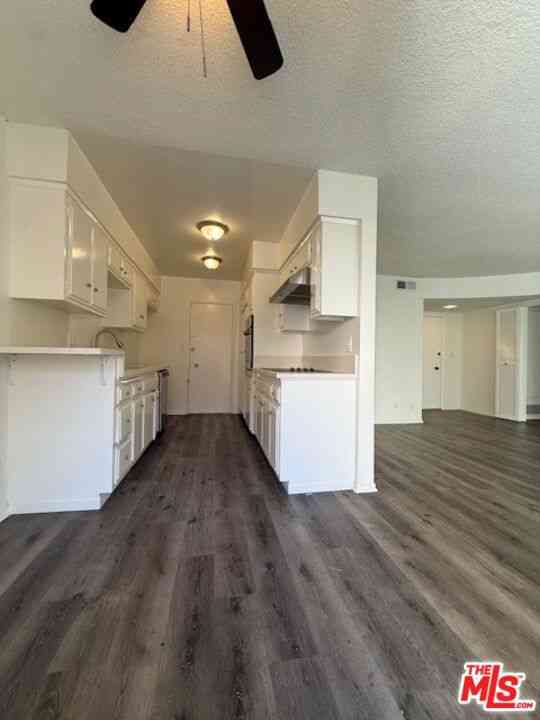 Condo For Rent - 334 S Gramercy Place<br/> Los Angeles, CA 90020