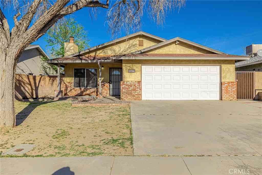 Homes For Sale - 44422 Sancroft<br/> Lancaster, CA 93535