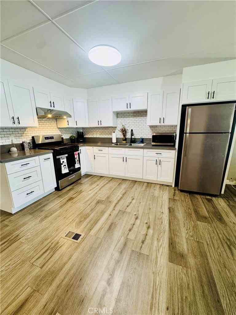 Mobile Home For Sale - 5580 Moreno Street #37<br/> Montclair, CA 91763
