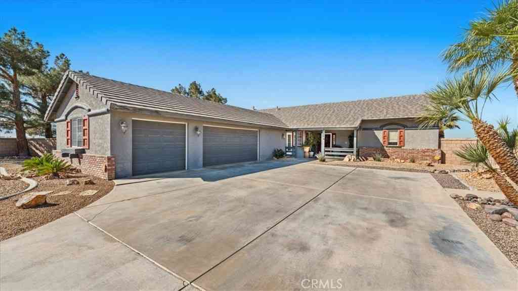 Homes For Sale - 12920 Choco<br/> Apple Valley, CA 92308