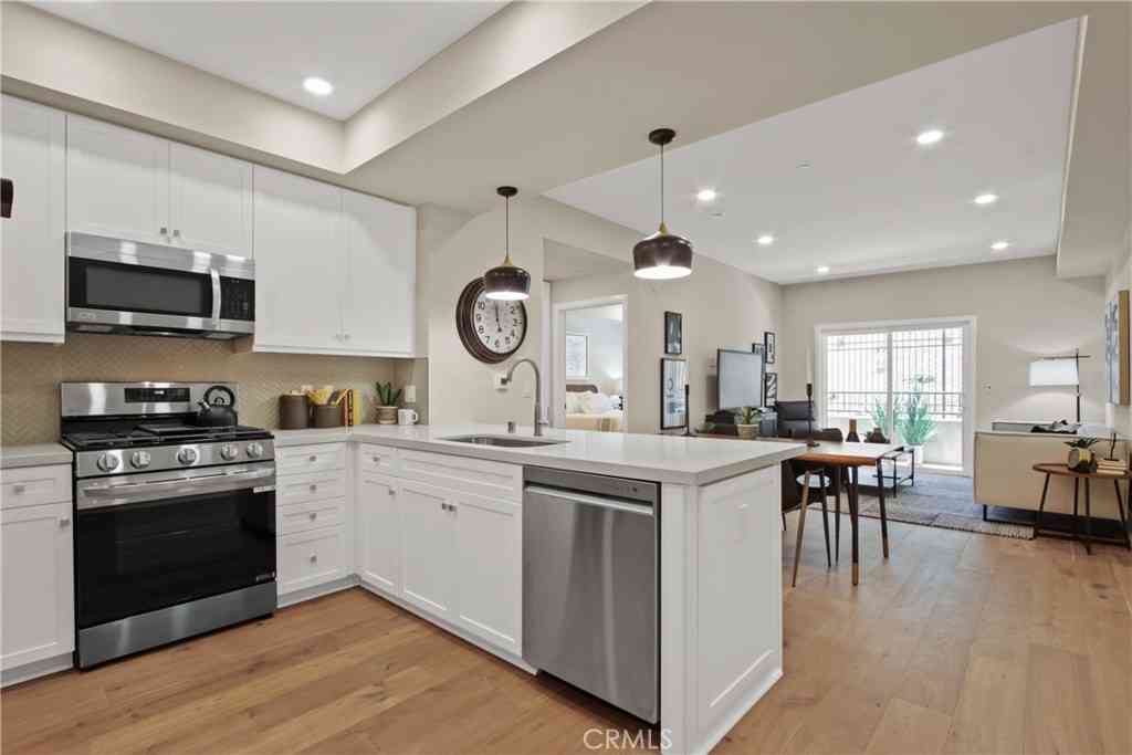Condo For Sale - 927 Deep Valley Drive #115<br/> Rolling Hills Estates, CA 90274