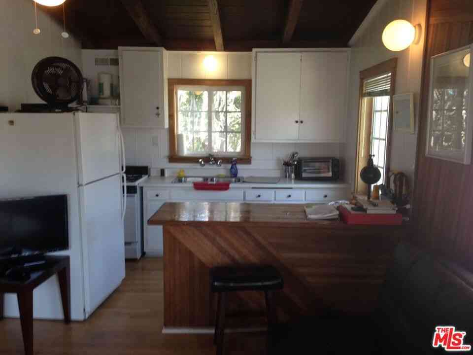 Condo For Rent - 22844 Pacific Coast Highway #2<br/> Malibu, CA 90265