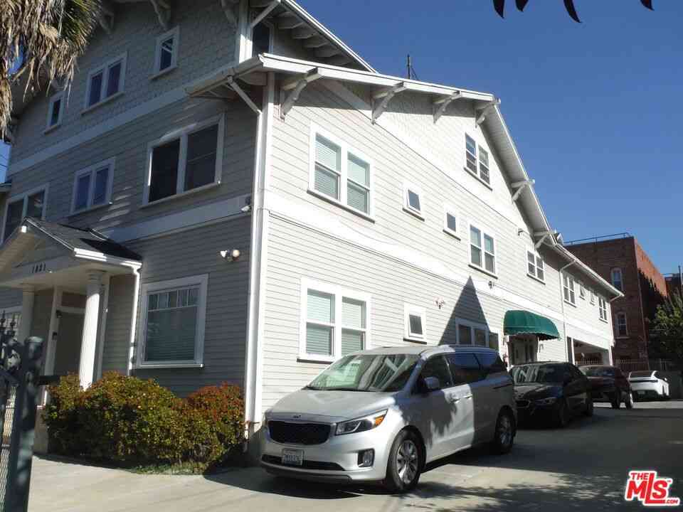 Condo For Rent - 1821 W 12th Place #APT 2<br/> Los Angeles, CA 90006