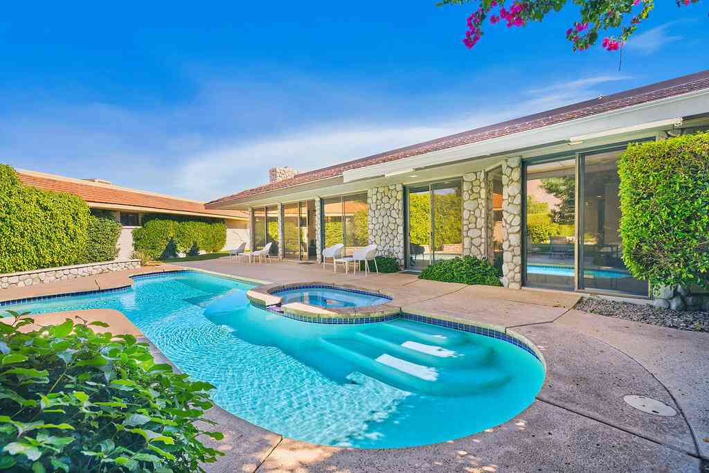 Condo For Sale - 12 Sussex Court<br/> Riverside County, Rancho Mirage, CA 92270