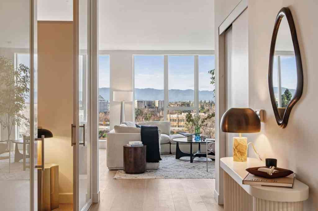 Condo For Sale - 188 W Saint James Street #10412<br/> San Jose, CA 95110