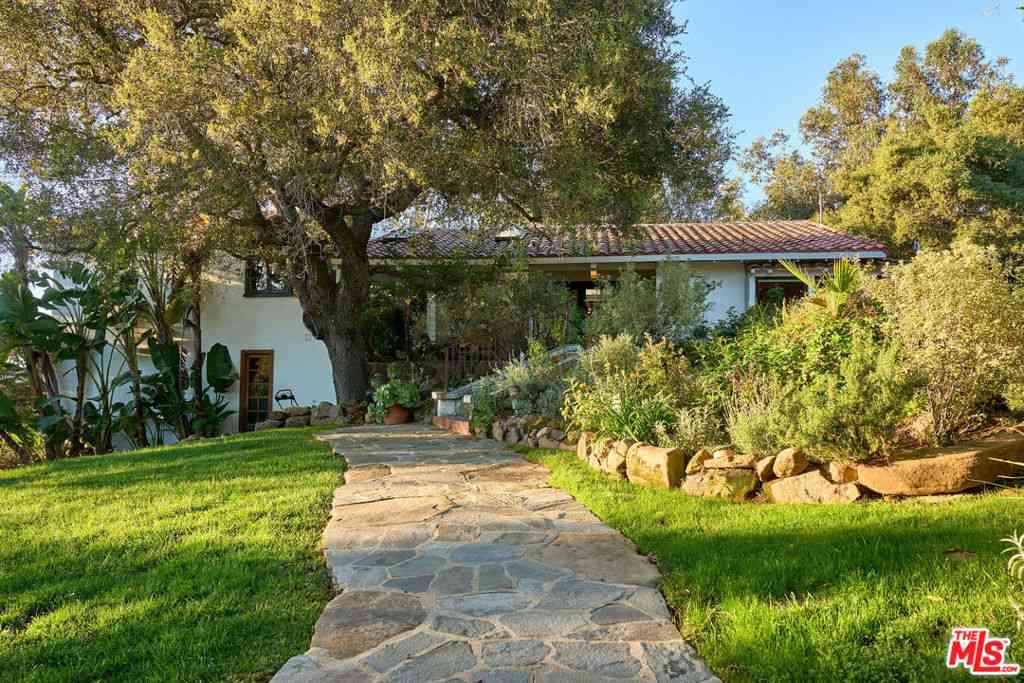 Homes For Sale - 22068 Topanga School Road<br/> Topanga, CA 90290