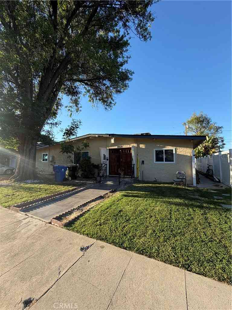 Homes For Sale - 19531 Keswick<br/> Reseda, CA 91335
