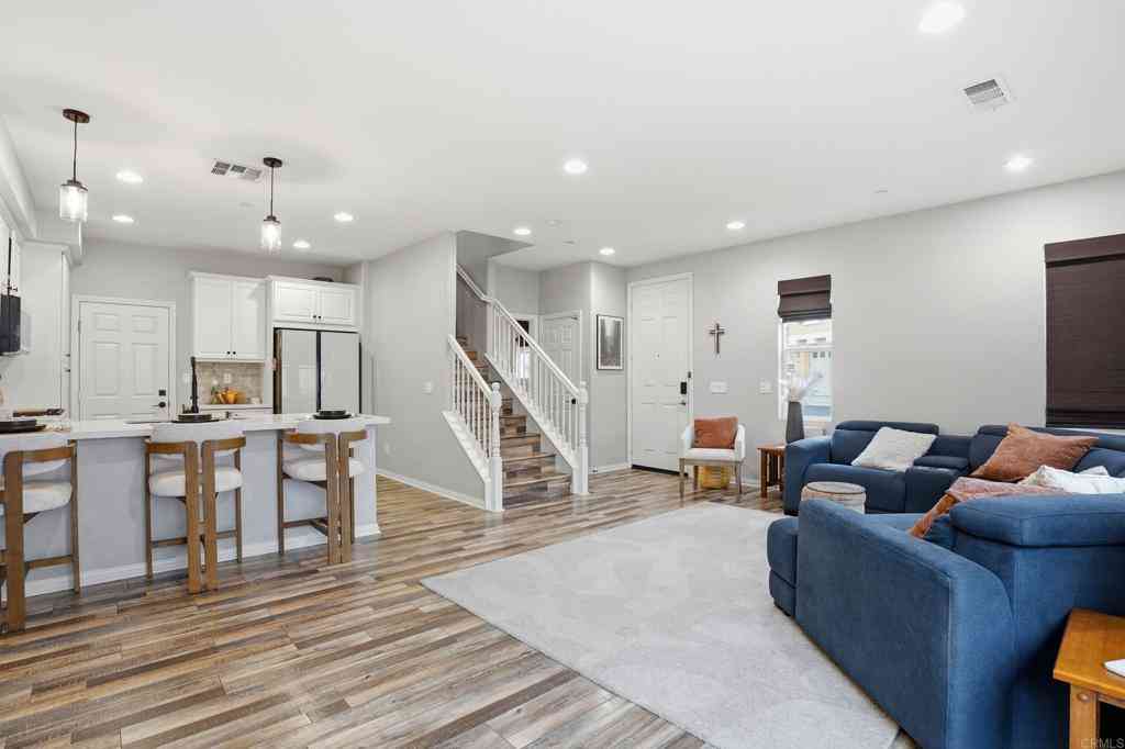 Townhouse For Sale - 8629 Sage Shadow Drive<br/> Lakeside, CA 92040