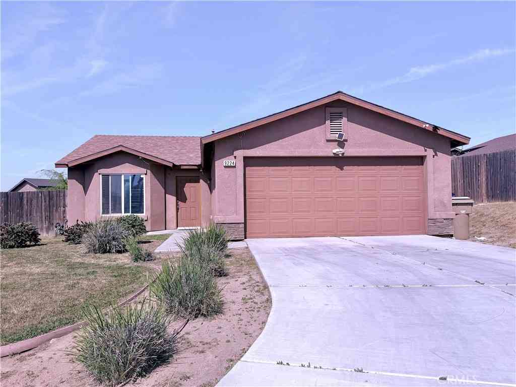 Homes For Sale - 9224 Murcott Court<br/> Bakersfield, CA 93306
