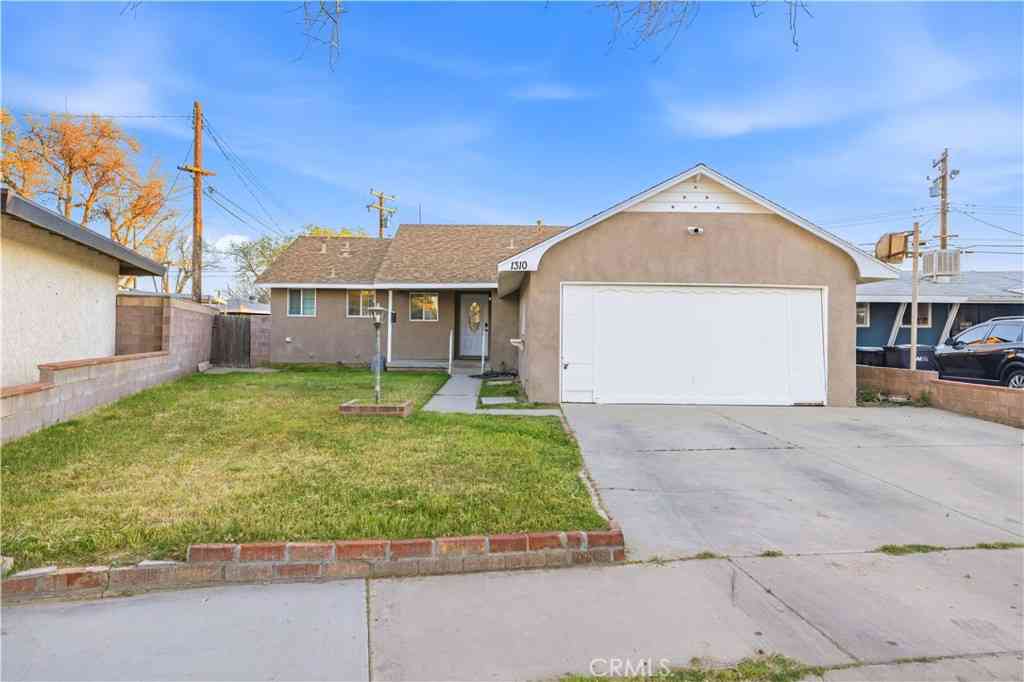 Homes For Sale - 1310 W Avenue H10<br/> Lancaster, CA 93534