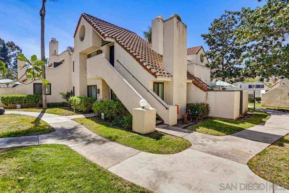 Condo For Sale - 333 N Melore Drive #D<br/> Vista, CA 92083