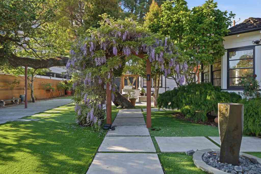 Homes For Sale - 30 Mission Drive<br/> San Mateo, CA 94402