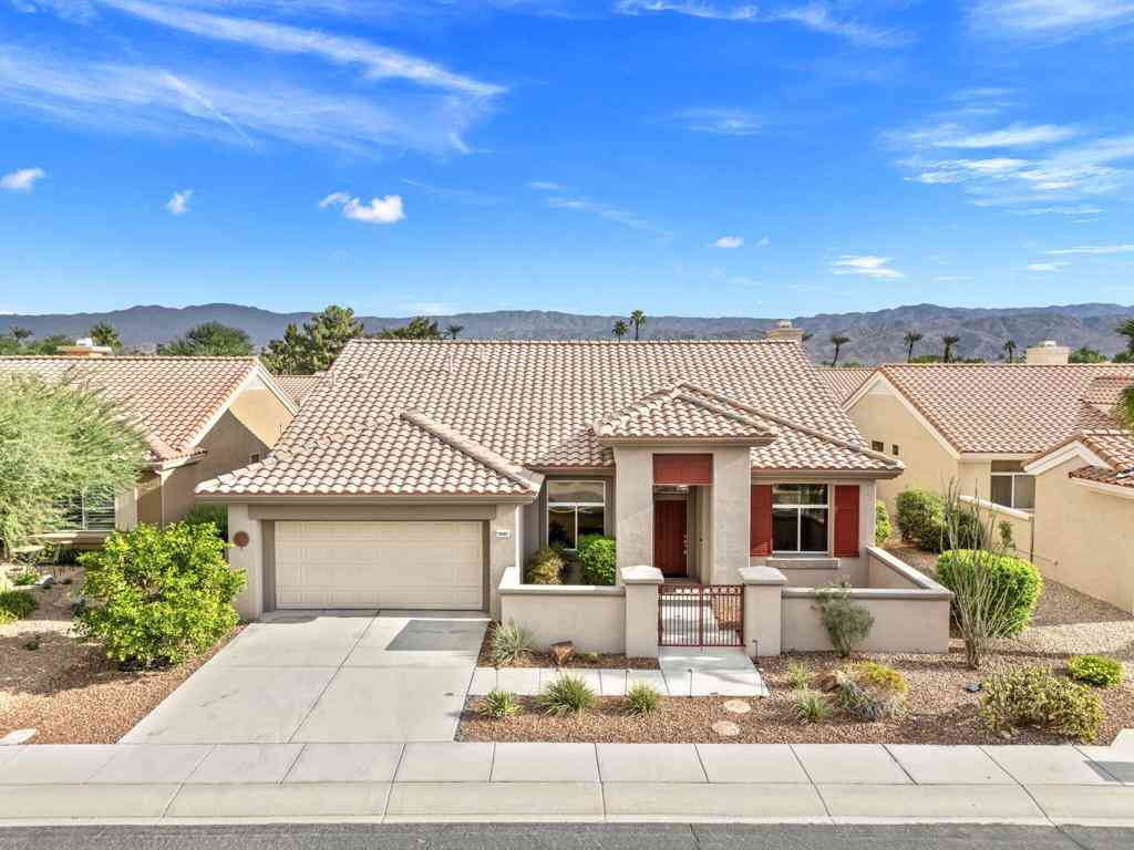 Homes For Sale - 78462 Palm Tree Avenue<br/> Palm Desert, CA 92211
