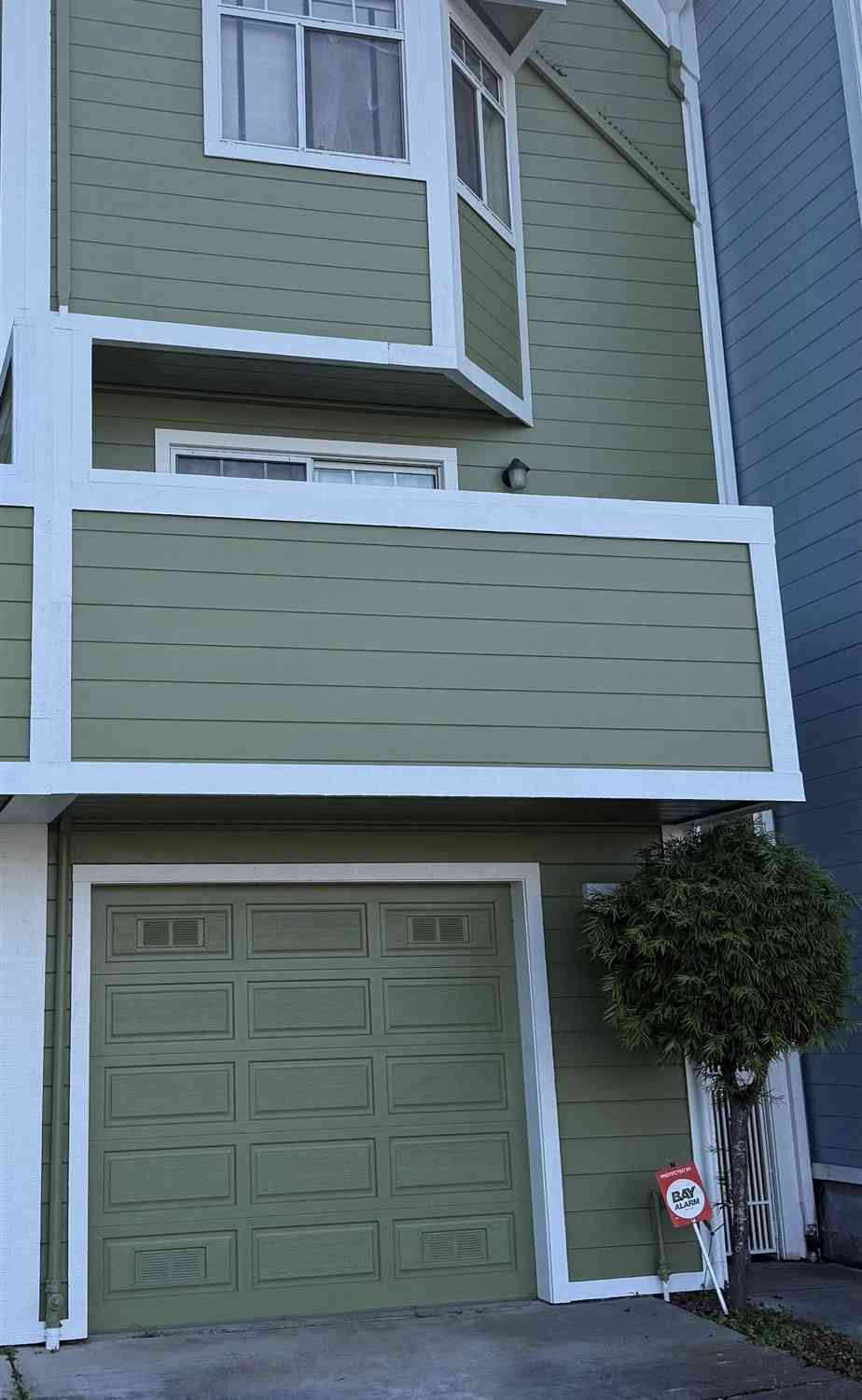 Townhouse For Sale - 11 Rebecca Ln<br/> San Francisco, CA 94124