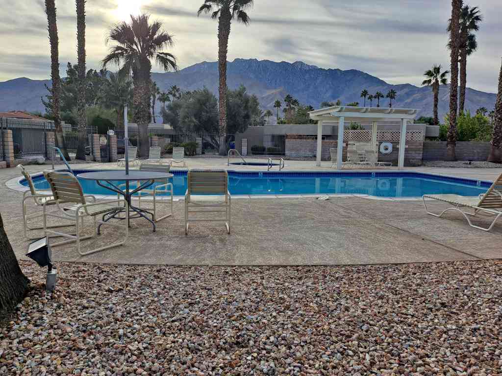 Townhouse For Sale - 1640 Sunflower Court S<br/> Palm Springs, CA 92262