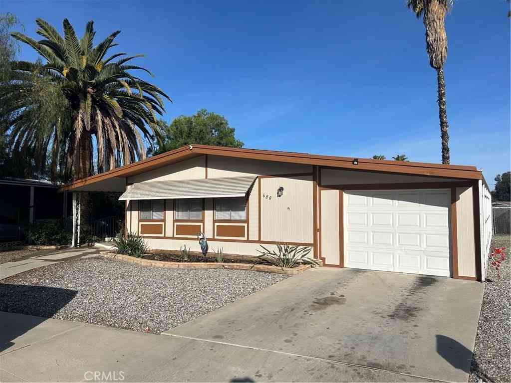 Mobile Home For Sale - 680 Camino Real<br/> Hemet, CA 92543