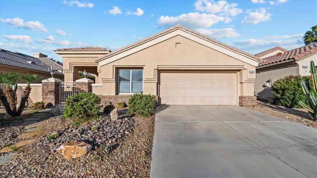 Homes For Sale - 43679 Old Troon Court<br/> Indio, CA 92201