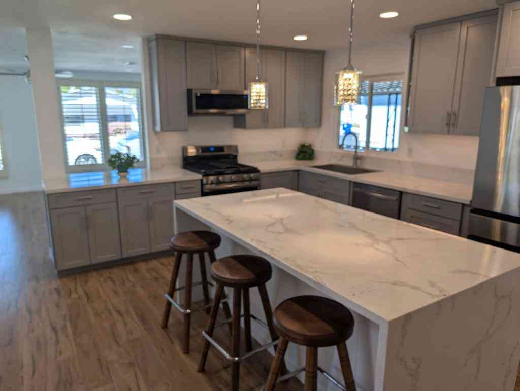 Mobile Home For Sale - 39368 Warm Springs Drive<br/> Palm Desert, CA 92260