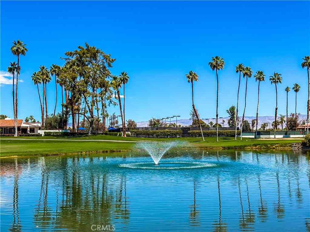 Condo For Sale - 74 Avenida Las Palmas<br/> Riverside County, Rancho Mirage, CA 92270