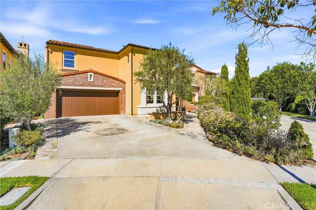 Homes For Sale - 57 Sweet Bay<br/> Irvine, CA 92603