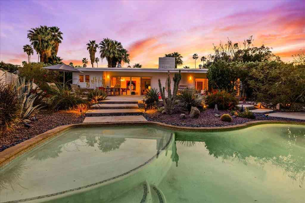 Homes For Sale - 73266 Goldflower Street<br/> Palm Desert, CA 92260